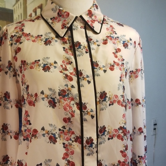 Beautiful Endless Rose Floral Print Blouse - Picture 5 of 8